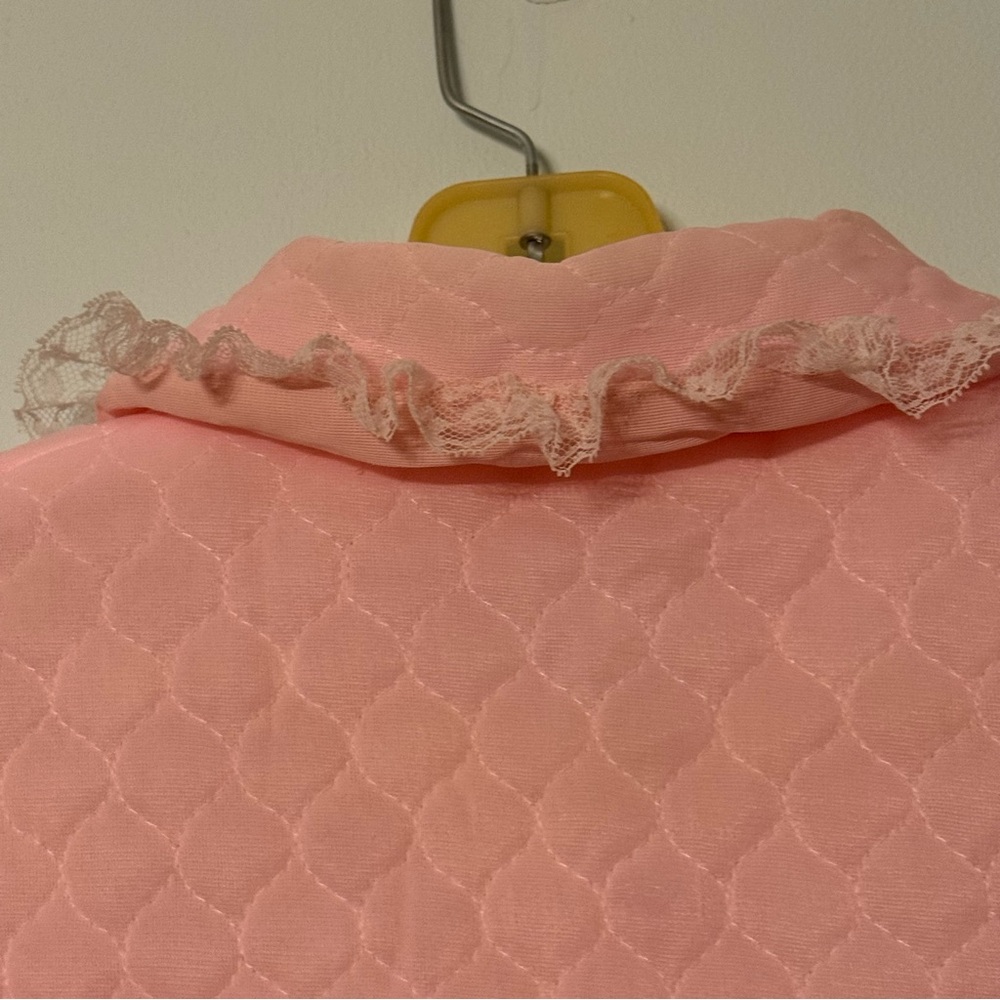 🌸 Vintage Sears Quilted Pink Bed Jacket | 1960s–70s Nylon Lace Sleepwear Large - Picture 8 of 9
